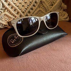 Ray Ban new wayfarer sunnies, tan color
